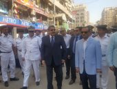 مدير أمن الجيزة يقود حملة لإعادة الإنضباط بشارع العريش