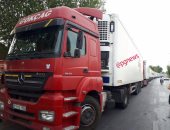 شاحنات تركية تعبر موانئ إيران لإرسال مواد غذائية إلى قطر
