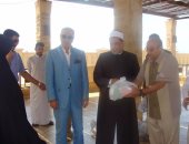 الأوقاف توزع 4 طن مساعدات غذائية على الأهالى بشمال سيناء