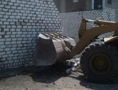 بالصور ..محافظ سوهاج : إزالة 15 حالة تعد على الأراضى الزراعية بمركز طهطا