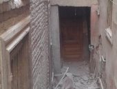 بالصور.. تصدع منزلين بشارع 26 يوليو بسبب التنقيب عن الآثار فى أسيوط 