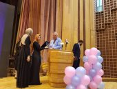 جامعة القاهرة تكرم محمد العرابى فى ختام نموذج محاكاة المرأة واليونكسو