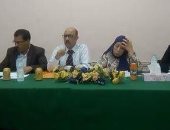 وكيل وزارة الصحة بأسيوط يوجه مديرى المستشفيات بتواجد الأطباء 24 ساعة