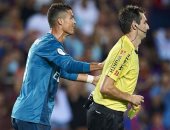 إيقاف كريستيانو رونالدو 5 مباريات لاعتدائه على حكم الكلاسيكو