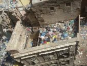 أهالى حى رأس التين بالإسكندرية يستغيثون من مبنى آيل للسقوط