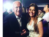 يارا نعوم تنشر صورة لها مع الموسيقار عمر خيرت..وتؤكد: الأسطورى