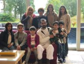 الشيخ محمد بن راشد ينشر صورة مع عائلته على حسابه بموقع "إنستجرام"