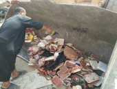 بالصور.. إعدام كمية من اللحوم الفاسدة بعد ضبطها بحى السلام فى القاهرة
