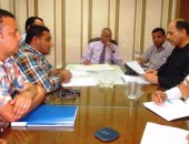 محافظ سوهاج: جارى العمل لحل مشكلة توقف أعمال الصرف الصحى بقرية سفلاق