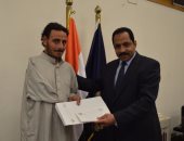 الداخلية توفر فرصة عمل لمواطن عثر على سلاح بجوار موقع حادث قطارى الإسكندرية