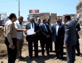 محافظ الشرقية يتفقد موقع مدرسة المتفوقين والمستشفي العسكري بالزقازيق