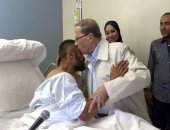 بالصور.. الرئيس اللبنانى وقائد الجيش يزوران الجنود المصابين بمعركة الجرود