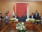 بالفيديو والصور.. محافظ كفر الشيخ يستعرض المشروعات القومية أمام لجنة البرلمان