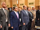 بالصور.. بدء المؤتمر الصحفى للتخلص الآمن من 220 طن لاندين مسرطن من ميناء الأدبية