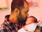 بالصور.. حسنى عبد ربه قيصر الإسماعيلى يرزق بمولوده الثالث "يامن"