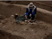 العثور على رفات عمال صينيين من القرن الـ19 بهرم أثرى فى بيرو