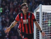 شاهد.. لاعب بورنموث يسجل أجمل أهداف الدورى الإنجليزى