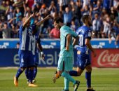 بالفيديو.. شوط سيئ من برشلونة ينتهى بالتعادل السلبى أمام ألافيس