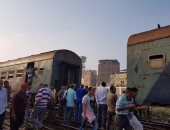 بالصور.. توقف حركة قطارات مصر - إسكندرية لتعطل قطار بمحطة بركة السبع