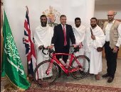 بالصور.. مسلمو بريطانيا يسافرون إلى الحج بالدراجات 