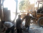 رفع 15 طن مخلفات وقمامة من قرية الزرابى ببنى سويف