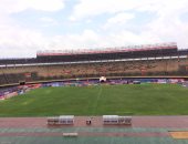 بالصور.. بدء توافد الجماهير على ملعب مباراة مصر وأوغندا