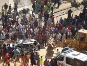 بالصور.. قطار يصطدم بسيارة ملاكى خلال عبورها مزلقان الحضرة بالإسكندرية