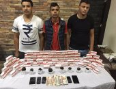 القبض على 3 عاطلين قبل ترويجهم 8 آلاف قرص مخدر وكيلو أفيون فى العيد