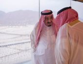 بالصور.. خادم الحرمين الشريفين يصل إلى "منى" ليشرف على راحة الحجاج