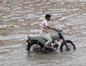 مصرع وفقدان 9 أشخاص وإجلاء 27 ألفا آخرين بسبب الأمطار فى الصين