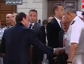 الرئيس السيسى يغادر مسجد محمد كريم بالإسكندرية عقب أداء صلاة عيد الأضحى