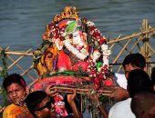 بالصور.. الهندوس يحتفلون بمهرجان "غانيش تشاتورثى" لإزالة عقبات الحياة