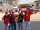 بالصور.. أجواء احتفالية بمحيط برج العرب قبل مباراة مصر وأوغندا