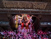 بالصور.. انطلاق مهرجان الإله "غانيش الفيل" فى الهند