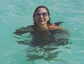 إليسا تنشر صورة من البحر.. وتعلق: الجونة وحشتنى