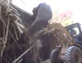 هدم عقار مخالف فى حدائق القبة وحملات لرفع الإشغالات فى روض الفرج