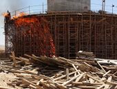 بالصور.. السيطرة على حريق خزان مياه تحت الإنشاء بمدينة أسيوط الجديدة 
