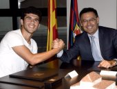 برشلونة يمدد تعاقده مع كارليس ألينيا بشرط جزائى 75 مليون يورو