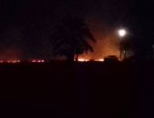 بالصور.. شكاوى من حرق قش الأرز ليلًا بقرية زهران فى كفر الشيخ