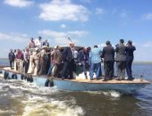 بالصور.. محافظ الدقهلية يفتتح أعمال تطهير بحيرة المنزلة