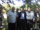 بالصور.. وزير الزراعة يتفقد مزرعة نائب تروى بالتنقيط.. يؤكد: سنعمم التجربة