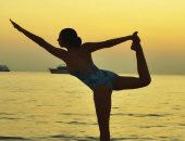 مايوه وبحر ويوجا .. نسرين أمين تستجم فى سفاجا