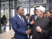 رئيس النيجر يلتقى شيخ الأزهر خلال مشاركته بمؤتمر السلام العالمى بألمانيا