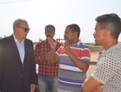 بالصور .. محافظ قنا يتفقد وحدة مرور قفط والمنطقة الصناعية بالكلاحين