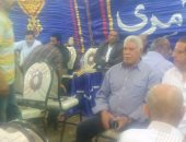 بالصور.. حسن شحاتة يحضر عزاء شقيقة فاروق جعفر