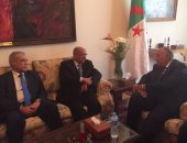 شكرى يؤكد لنظيره الجزائرى ضرورة تنسيق الثلاثى باجتماع لندن حول ليبيا