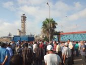 عمال مصنع الدلتا للسكر يعلقون إضرابهم عن العمل استجابة لمحافظ كفر الشيخ