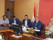  محافظ كفرالشيخ يتابع تنفيذ مشروعات الخطة الاستثمارية بالقطاعات الخدمية