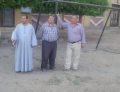 بالصور.. "الطب البيطرى بالقليوبية": يوجد ثعلبين و 7  من صغاره بمدرسة أحمد زويل فى بنها وقتلنا ثعلبا بالأمس.. المحافظ يوجه بحل الأزمة.. ومديرية التعليم ترد: "مفيش زواحف ولا ثعابين"