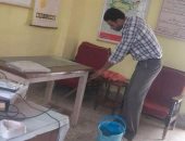 بالصور.. معلمون فى دمياط ينظفون مدارسهم لاستقبال العام الجديد